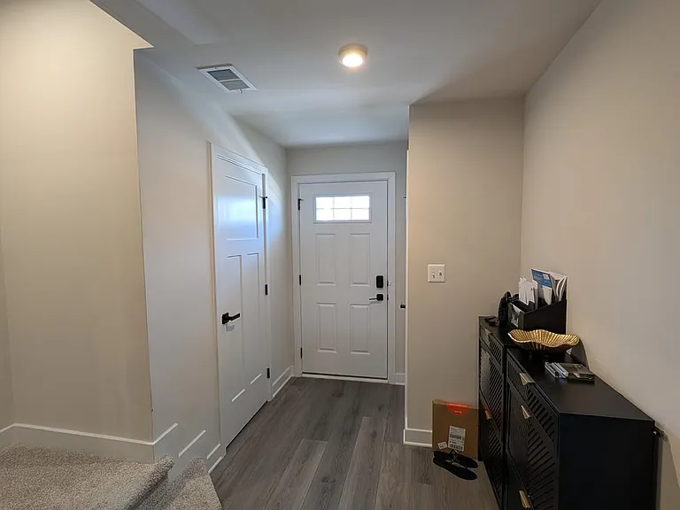 16141 Meadow Glenn Dr — Photo 2