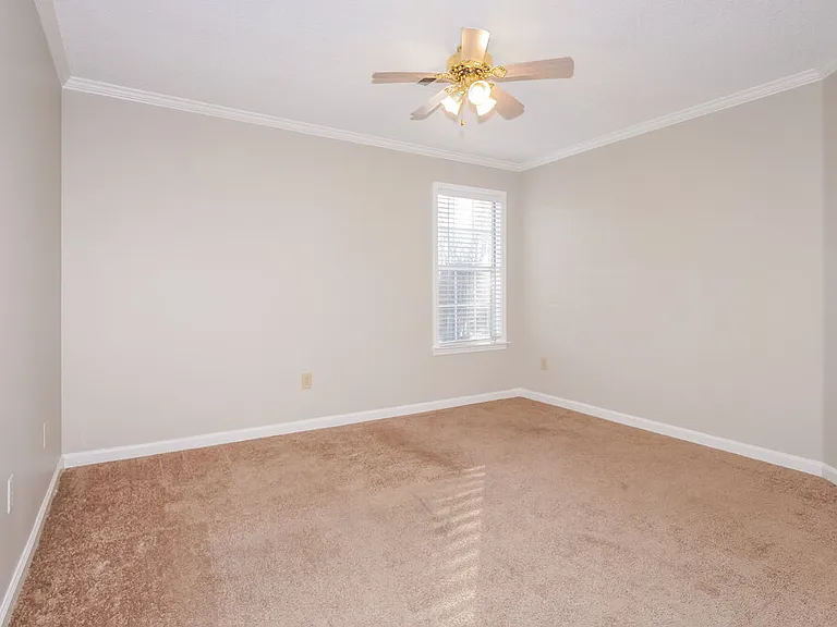 8421 Trinity Rd — Photo 12