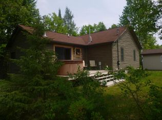 5878 S Rainbow Trl, Indian River, MI 49749