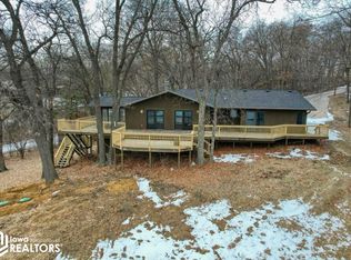 143 Crabtree Rd, Montezuma, IA 50171