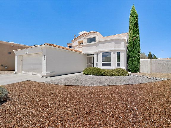 3rd image of 233 Nicklaus Dr SE
