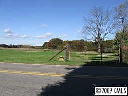 2nd image of 876 Tomlin Mill Rd