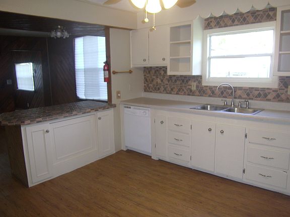 4th image of 1419 Frances Dr