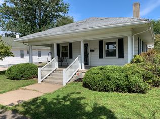 202 W 10th St, Bicknell, IN 47512