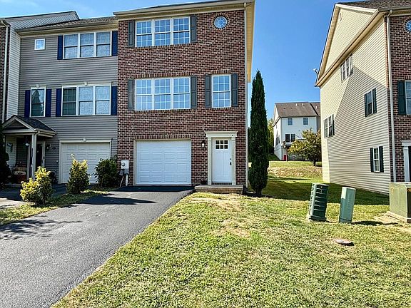 2nd image of 65 Effie Ln