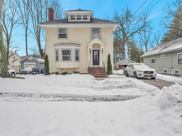 32 Maple Ave, Hamburg, NY 14075