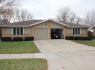 693 Summit St, Hartford, WI 53027