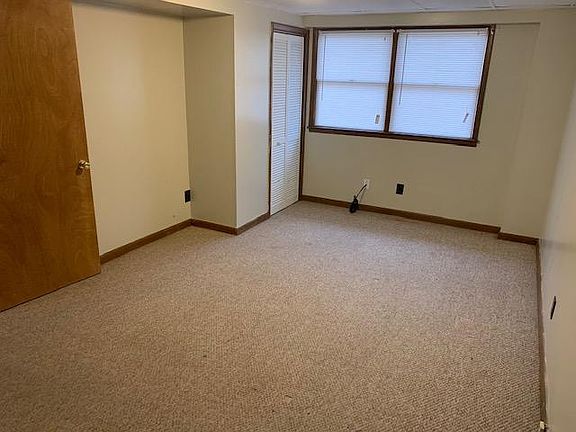 4th image of 1013 N Johnson St APT 1