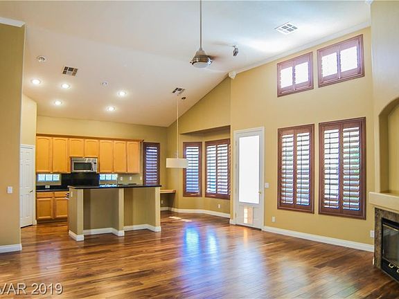 4th image of 1017 Windfair Village St