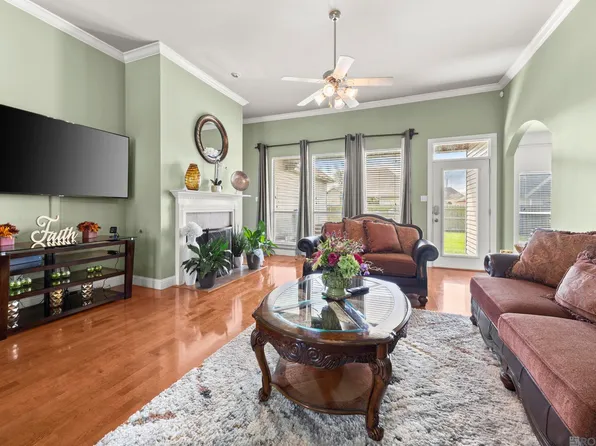 6142 Waterford Ln, Sorrento, LA 70778