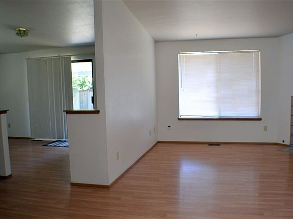 4th image of 5421 58th Ave SE