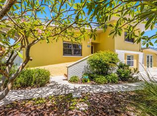 522 77th St, Holmes Beach, FL 34217