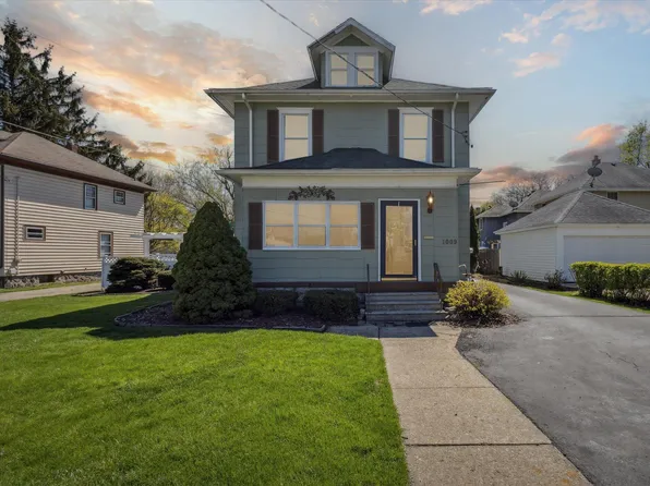1009 Wildwood Ave, Jackson, MI 49202