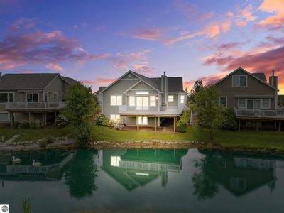 2597 W Crown Dr, Traverse City, MI, 49685