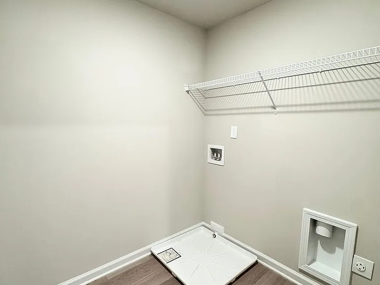 1205 McCoy St — Photo 10