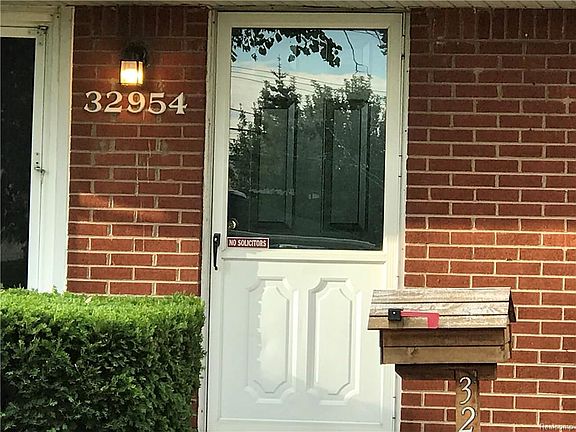 4th image of 32954 Franklin St