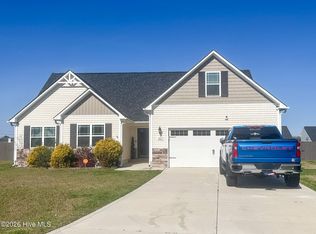 303 Burberry Ct, Jacksonville, NC 28546