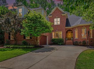 802 Landuff Ct, Cary, NC 27519