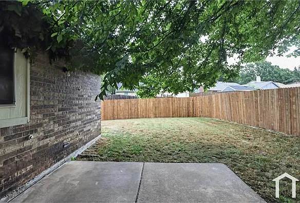 3104 Canterbury Ln — Photo 7