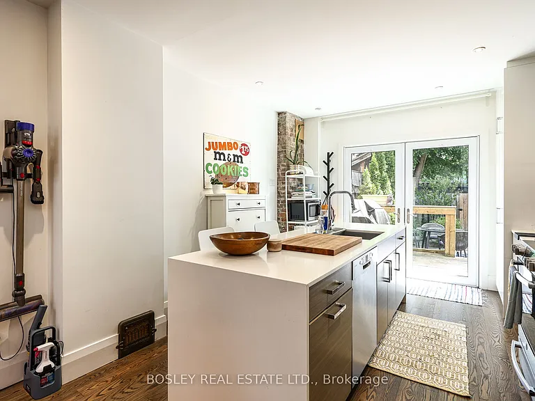 75 Boston Ave — Photo 10