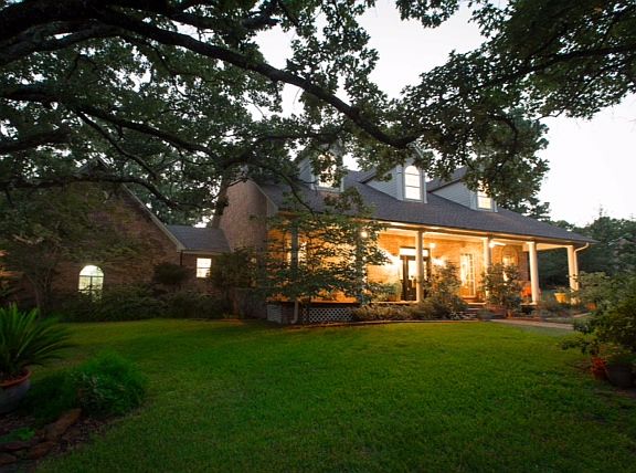 2nd image of 19518 Oakmeadow Cir