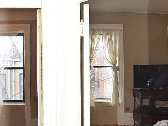 3rd image of 94 Hamilton Pl #A
