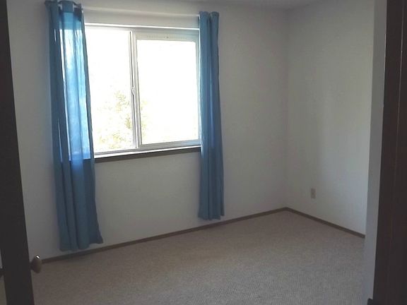 4th image of 17117 10th Avenue Ct E