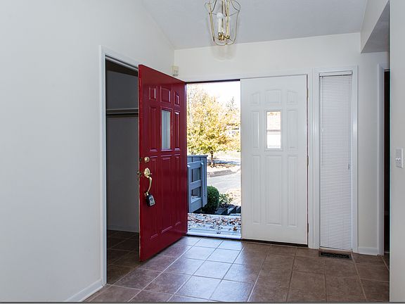 2nd image of 512-11 Overlook Dr