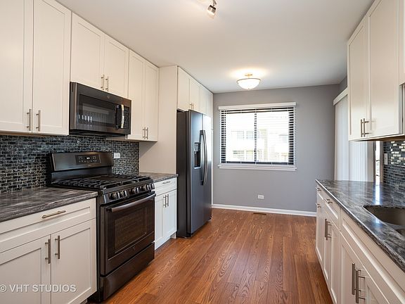 2nd image of 381 Pinetree Ln Unit D1