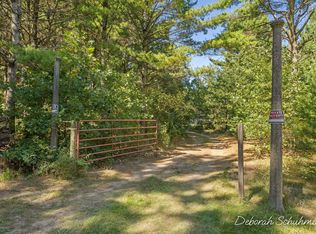 5277 E 28th St, White Cloud, MI 49349