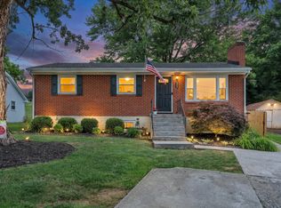 950 Palmer Ave, Salem, VA 24153