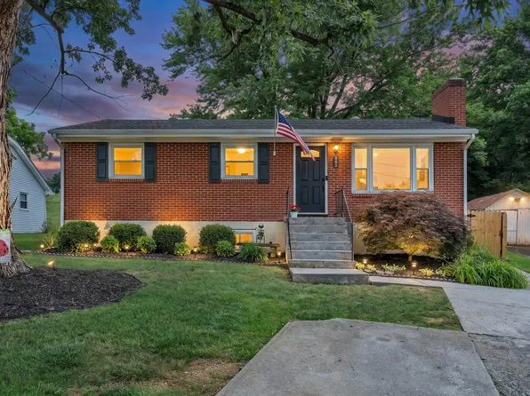 950 Palmer Ave, Salem, VA 24153