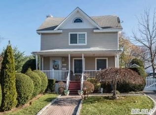 212 4th Ave, Huntington Station, NY 11746