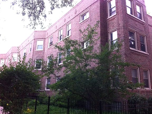 3rd image of 1849 W Greenleaf Ave APT 1N