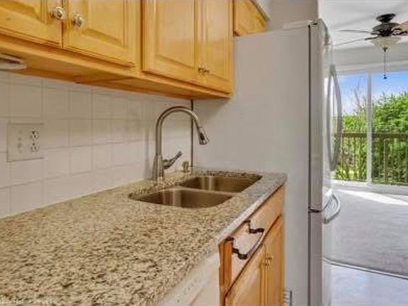 4th image of 1500 Robin Cir APT 423