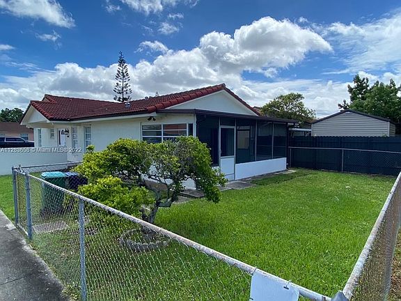 5th image of 10860 NW 1st Ln #1