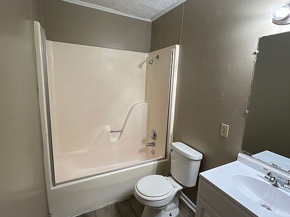 5th image of 2306 Fasske St #3
