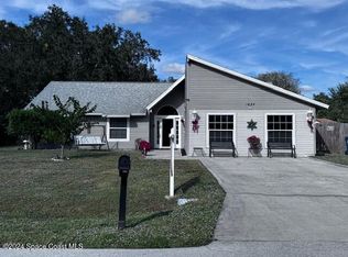 1435 Giles St NW, Palm Bay, FL 32907