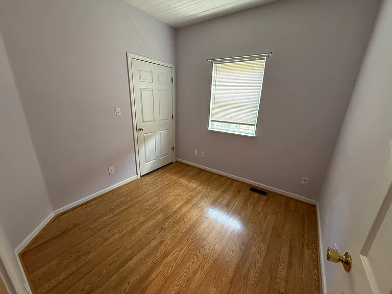 5866 Regency Dr — Photo 21