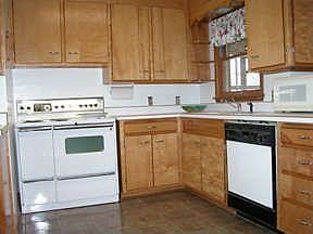 Kitchen - Solid Maple Cabinets