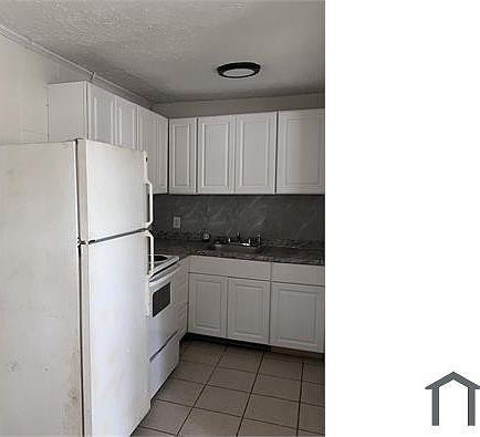 3rd image of 1040 Bert Rd APT 5