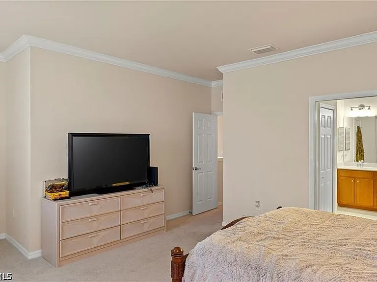 10243 Via Colomba Cir — Photo 20