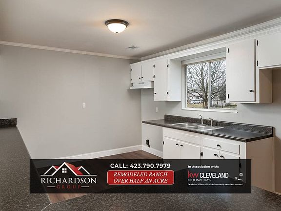 4th image of 200 Nancy Dr SE