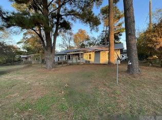 219 S Centre St, De Kalb, TX 75559