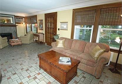 2nd image of 29 University Ct