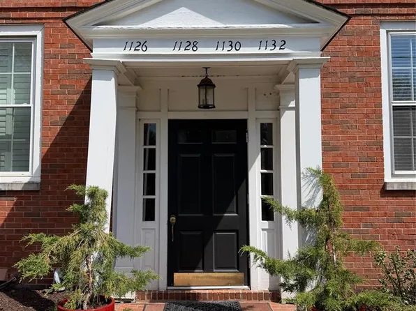 1130 S Mason Rd, Saint Louis, MO 63131
