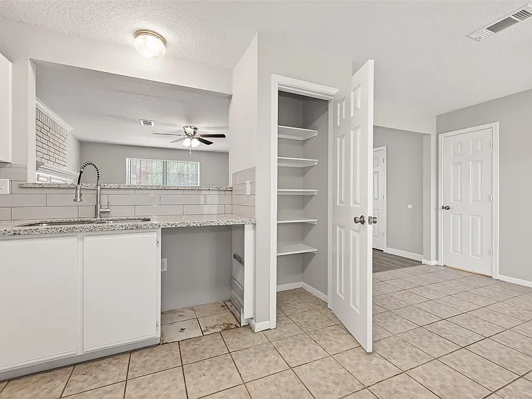 8617 Mapletwist St — Photo 18