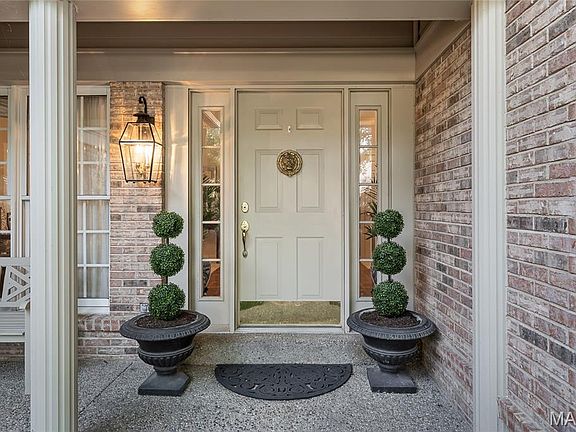 3rd image of 15339 Oaktree Estates Dr