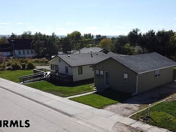 3rd image of 1011 Avenue B