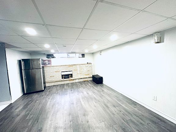 4th image of 130 Earnscliffe Cir
